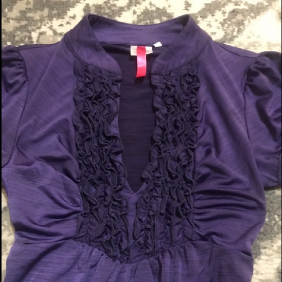 Ruffle DEEP V top with cap sleeves Silky feel PLUM - Picture 2 of 4